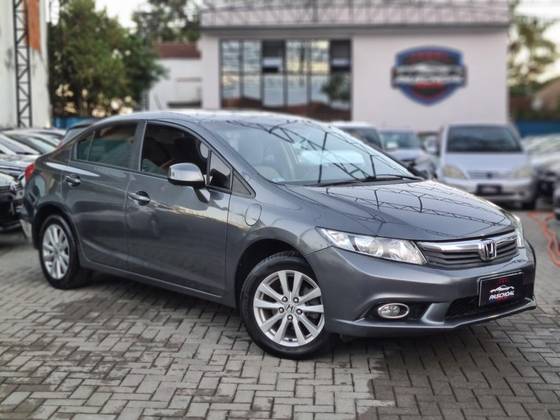 HONDA CIVIC 1.8 LXS 16V FLEX 4P AUTOMÁTICO